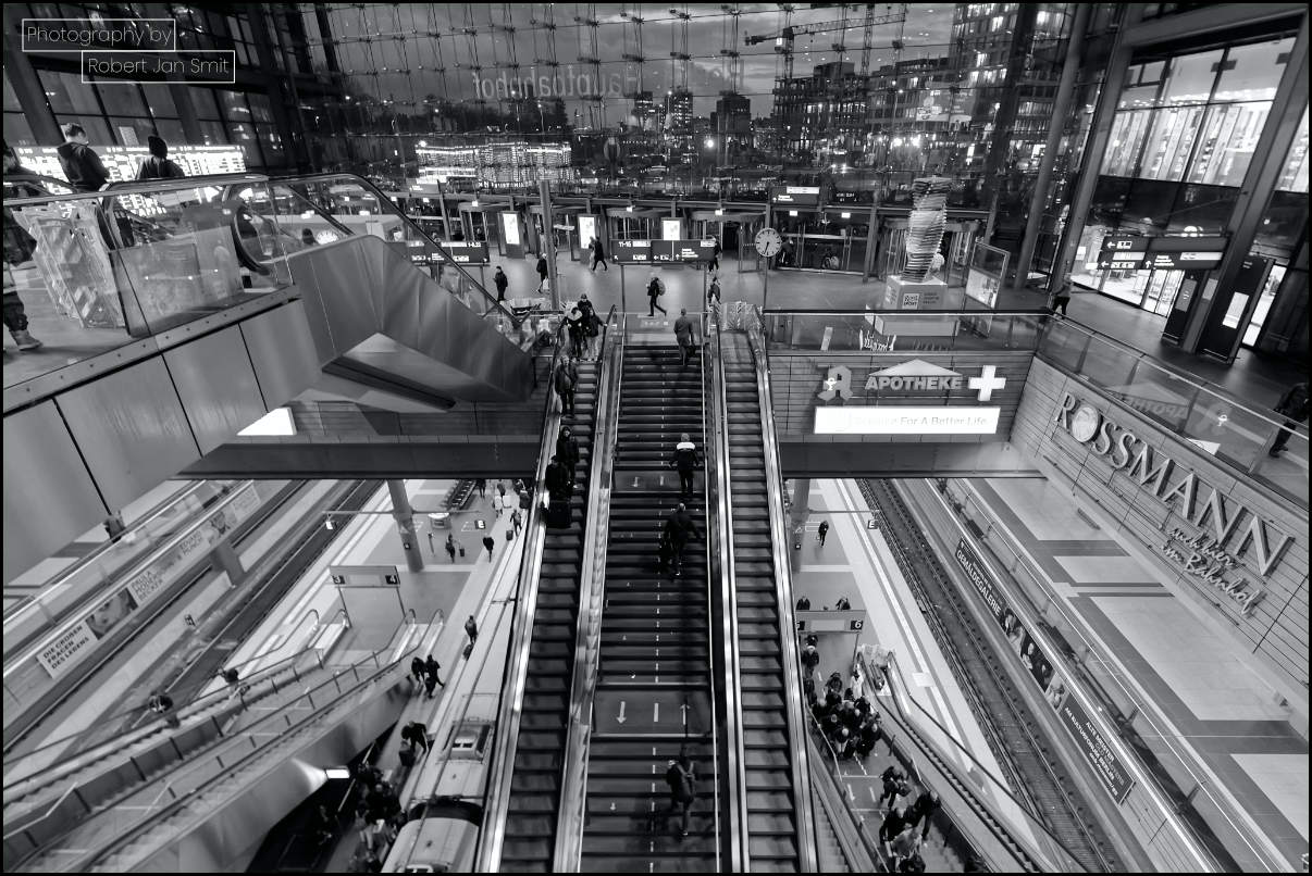 Europa's grootste kruisstation Hauptbahnhof Berlijn