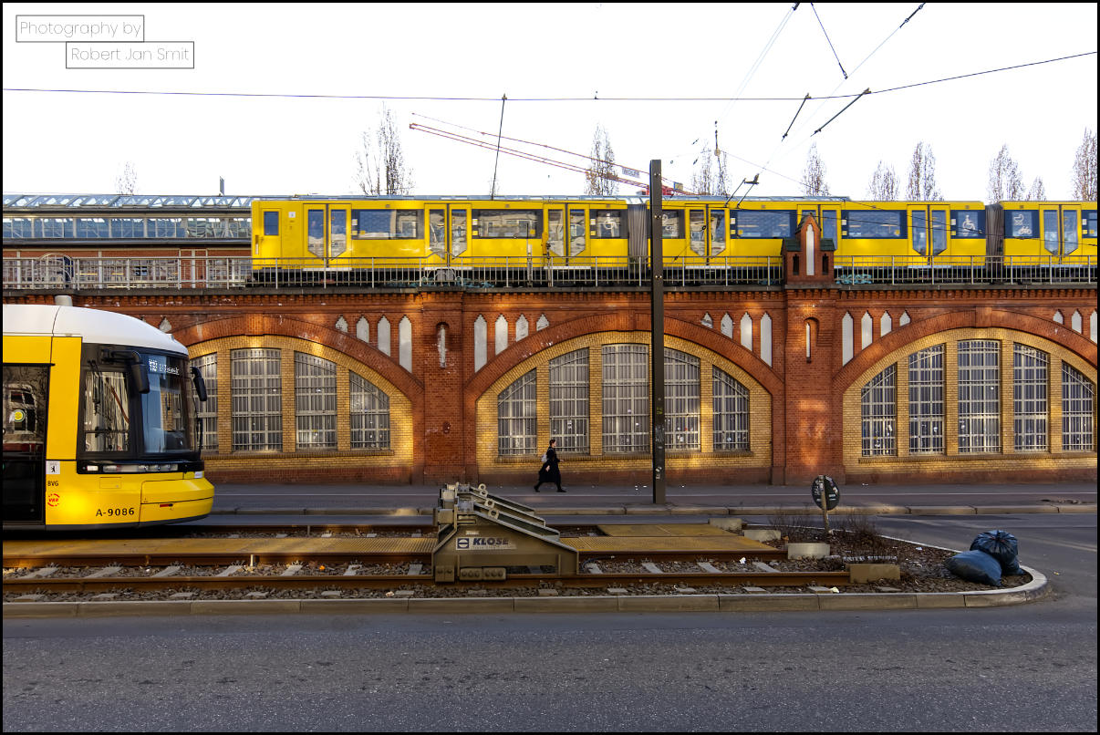 Metrostation Warchachauer Strasse Berlijn met tram M10 en U-Bahn U1