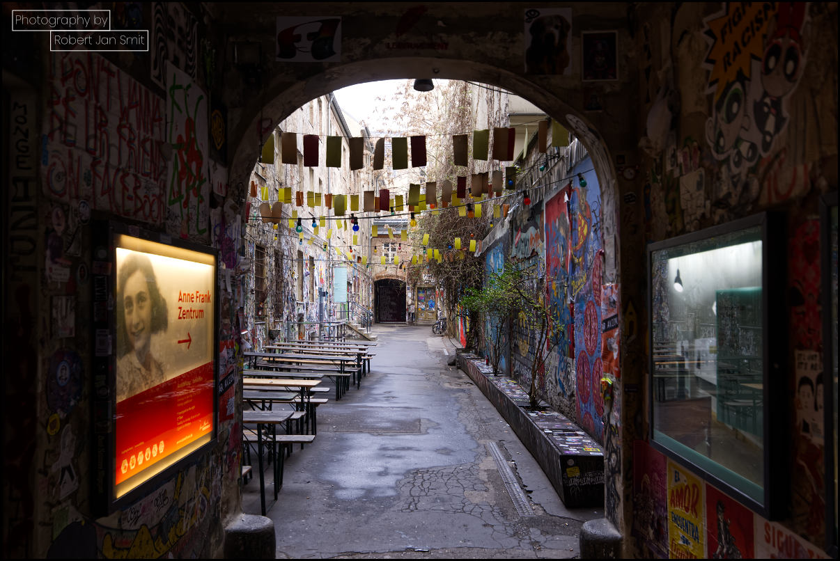 Cafe Cinema Berlin in Berlijn-Mitte Anne Frank Zentrum