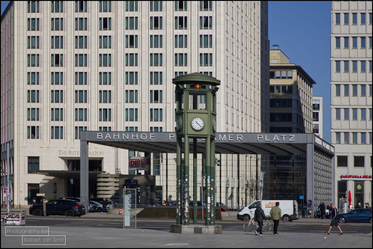 klokkentoren op potsdamer platz