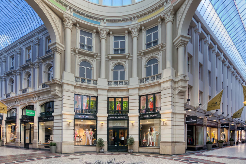 passage in Den Haag op grootformaatfoto