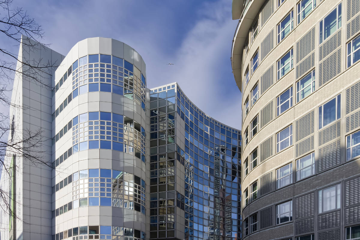 Kantoren aan de Waldorpstraat Den Haag